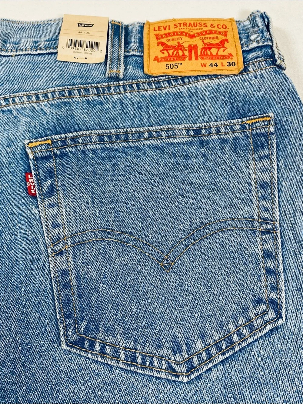 Levi’s 505 Regular Fit Jeans Mens 44x30 Medium Wash Blue 100% Cotton NWT